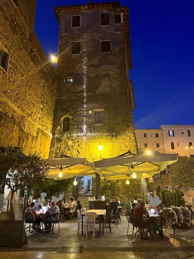 Affittacamere Licenza N.1 Presso La Magica Torre Pitigliano Luaran gambar